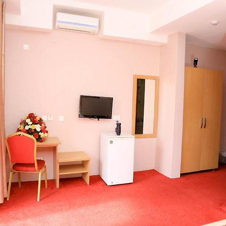 Hotel 7 Seasons Entebbe Exterior foto